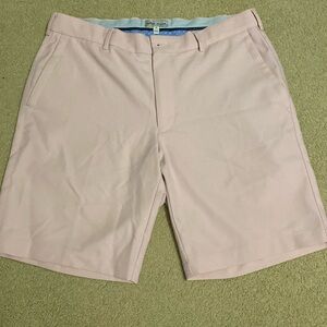 Nice Peter Millar golf shorts